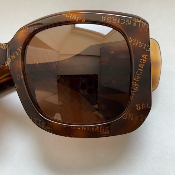 Balenciaga Havana Sqyare sunglasses - Picture 15 of 16